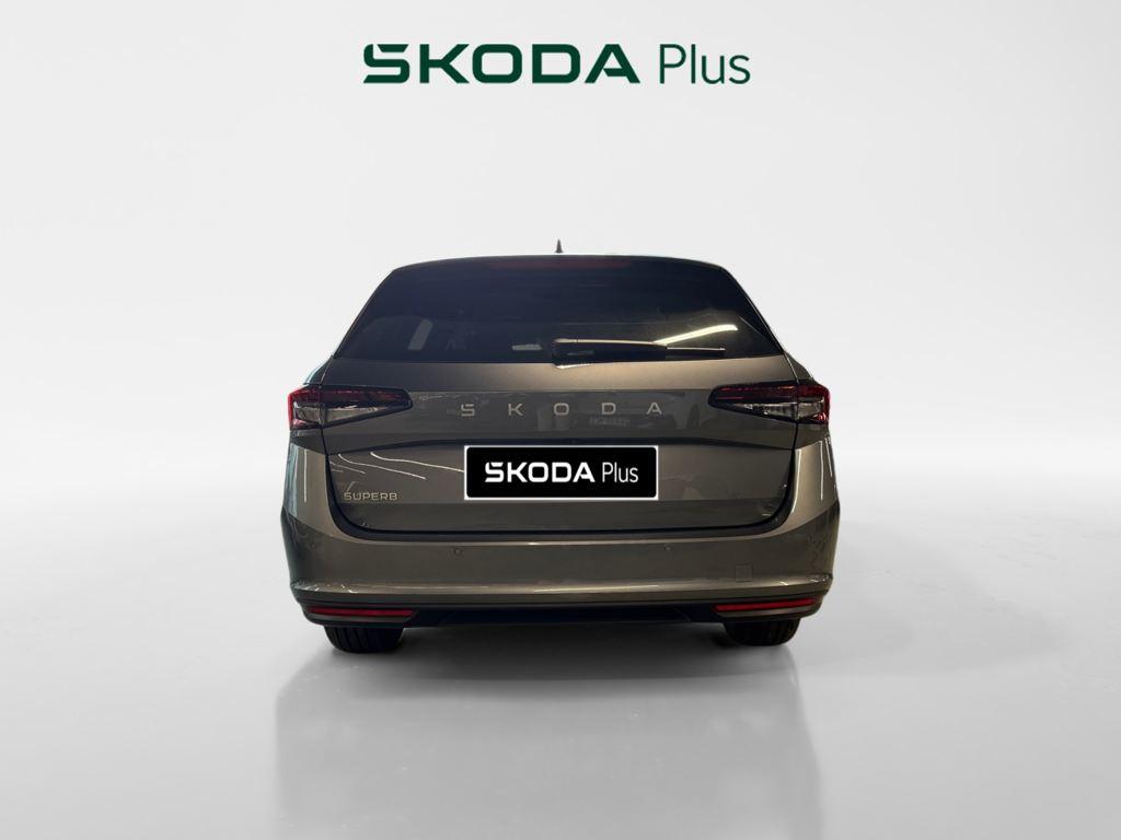 Skoda Superb Combi 2.0 TDI Selection DSG 110 kW (150 CV) - 10