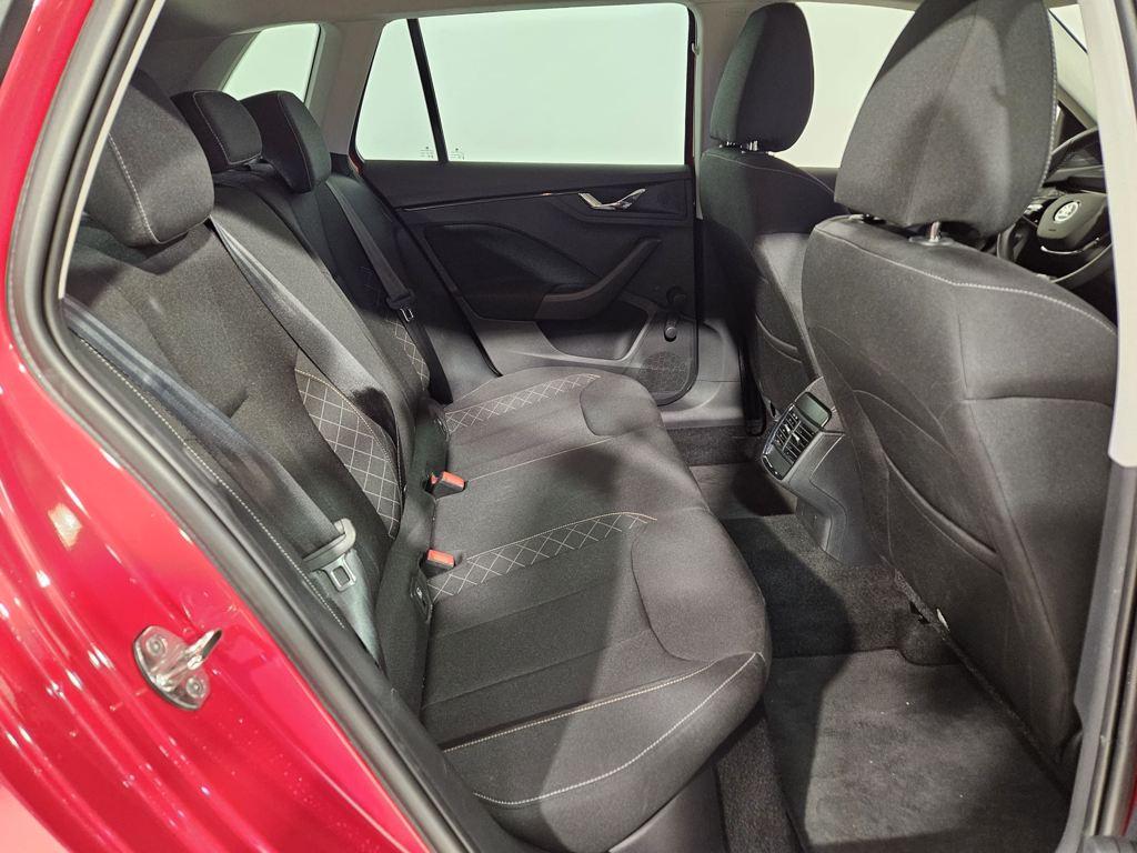 Skoda Kamiq 1.0 TSI Ambition DSG 81 kW (110 CV) - 5