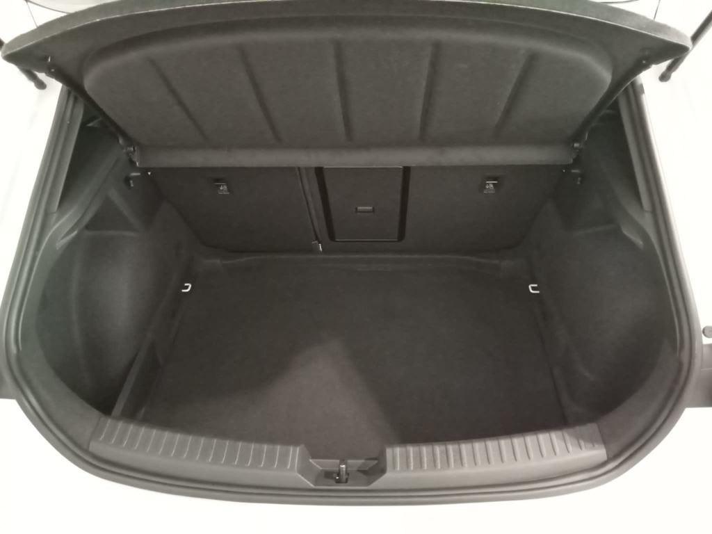 SEAT León 1.5 eTSI S&S FR Special Edition Vision DSG 110 kW (150 CV) - 6