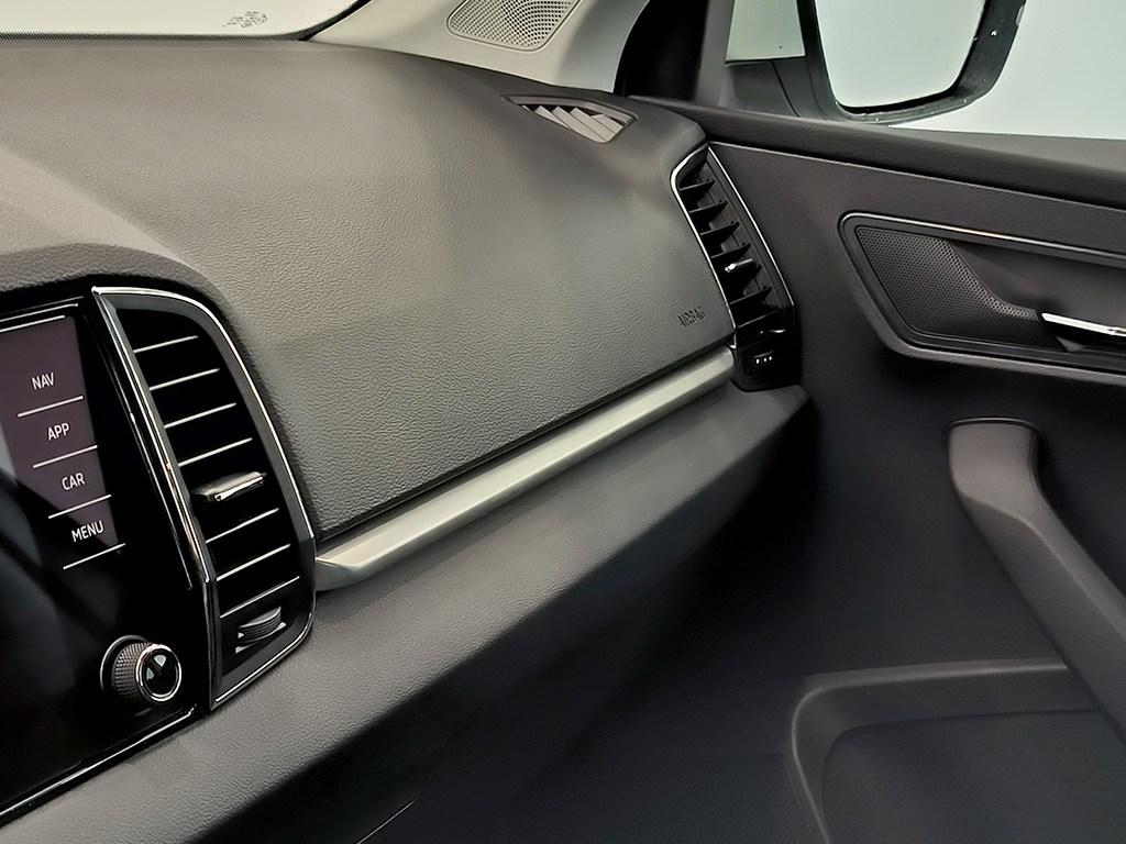 Skoda Karoq 2.0 TDI Selection 85 kW (115 CV) - 8