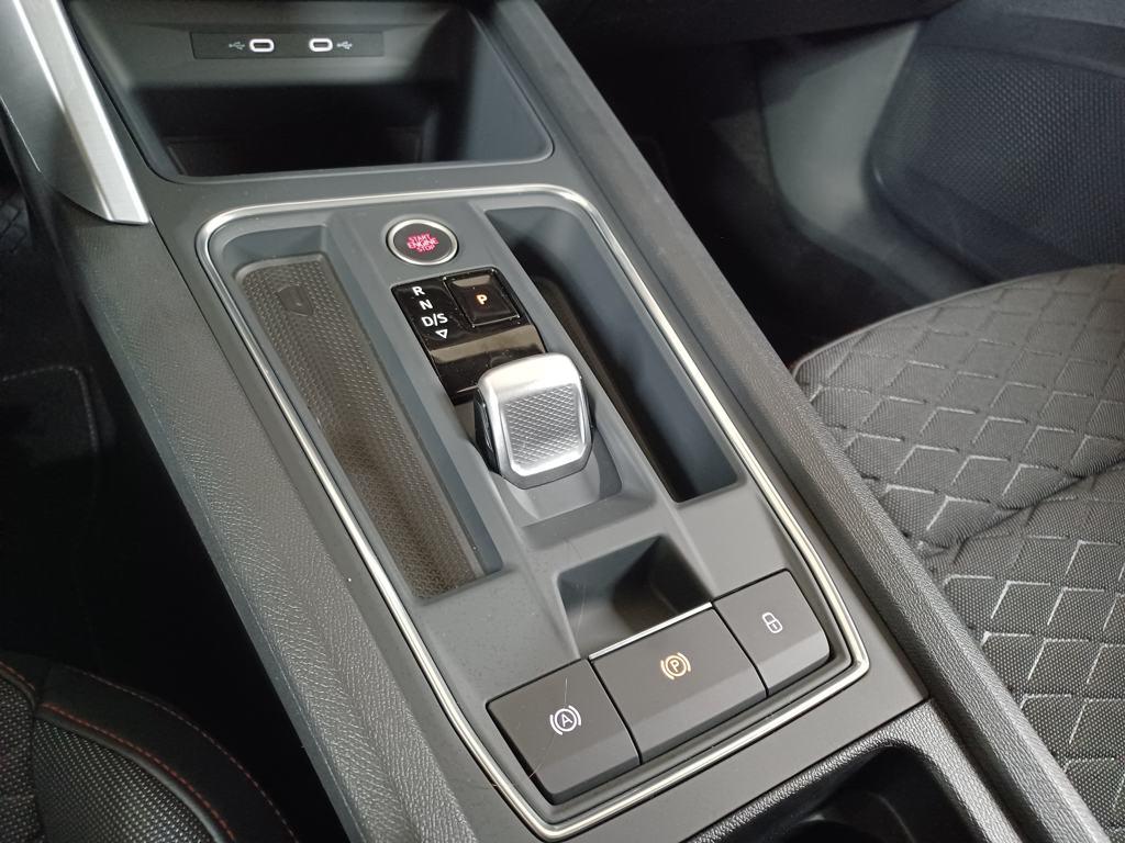 SEAT León 1.5 eTSI S&S FR Special Edition Vision DSG 110 kW (150 CV) - 12