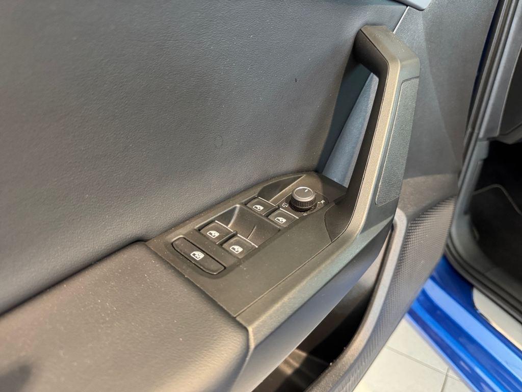 SEAT León 1.0 eTSI S&S FR 25 Aniversario DSG 81 kW (110 CV) - 12