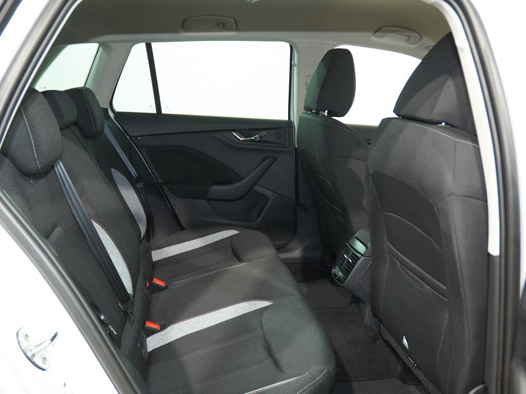 Skoda Kamiq 1.0 TSI Selection 85 kW (115 CV) - 5