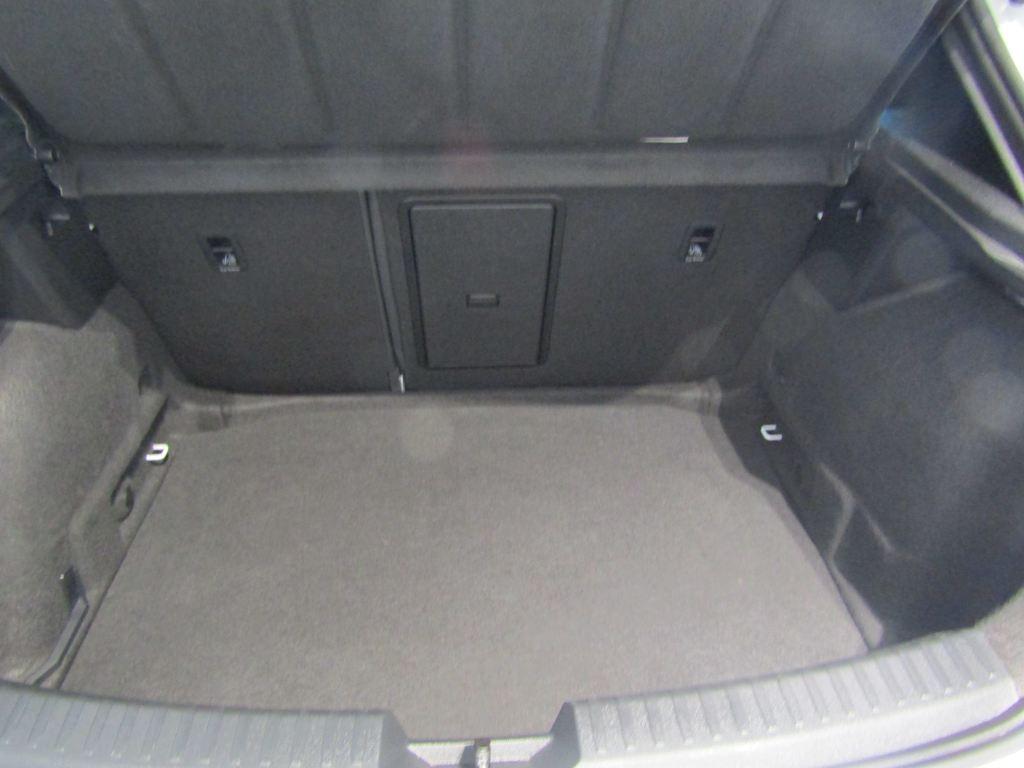 SEAT León 1.5 eTSI S&S FR Special Edition Vision DSG 110 kW (150 CV) - 6