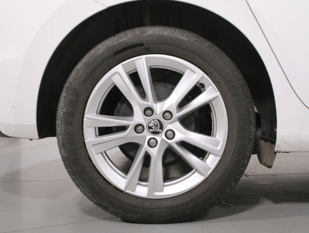 Skoda Fabia 1.0 TSI Selection 70 kW (95 CV) - 7