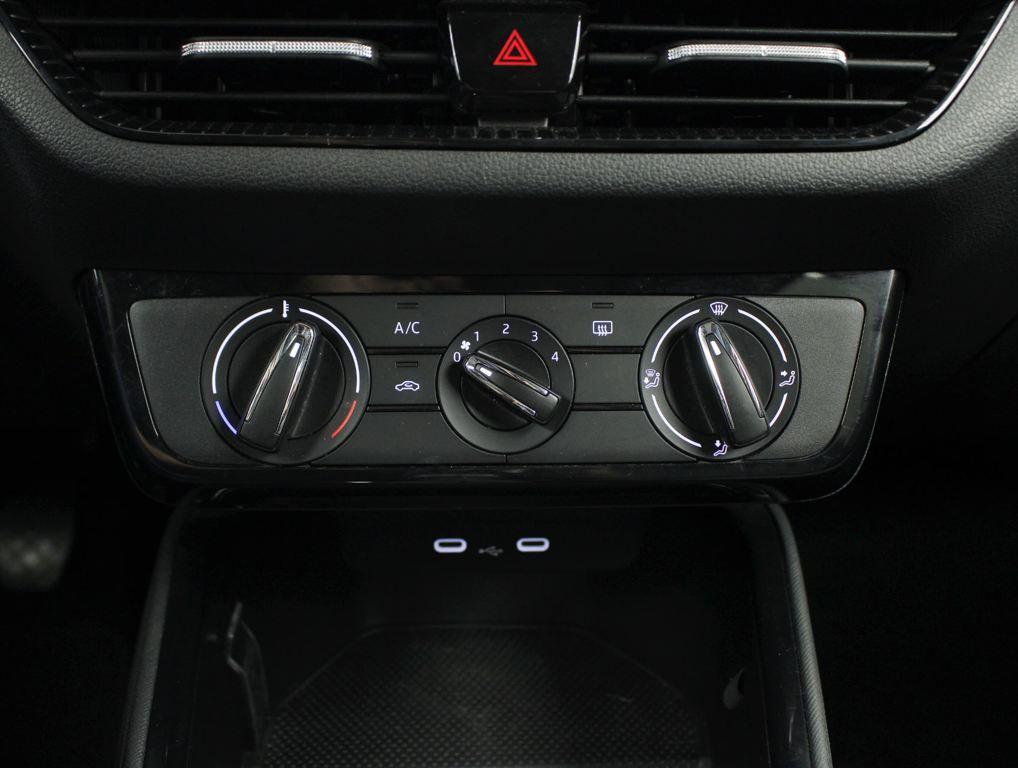 Skoda Fabia 1.0 TSI Selection 70 kW (95 CV) - 10