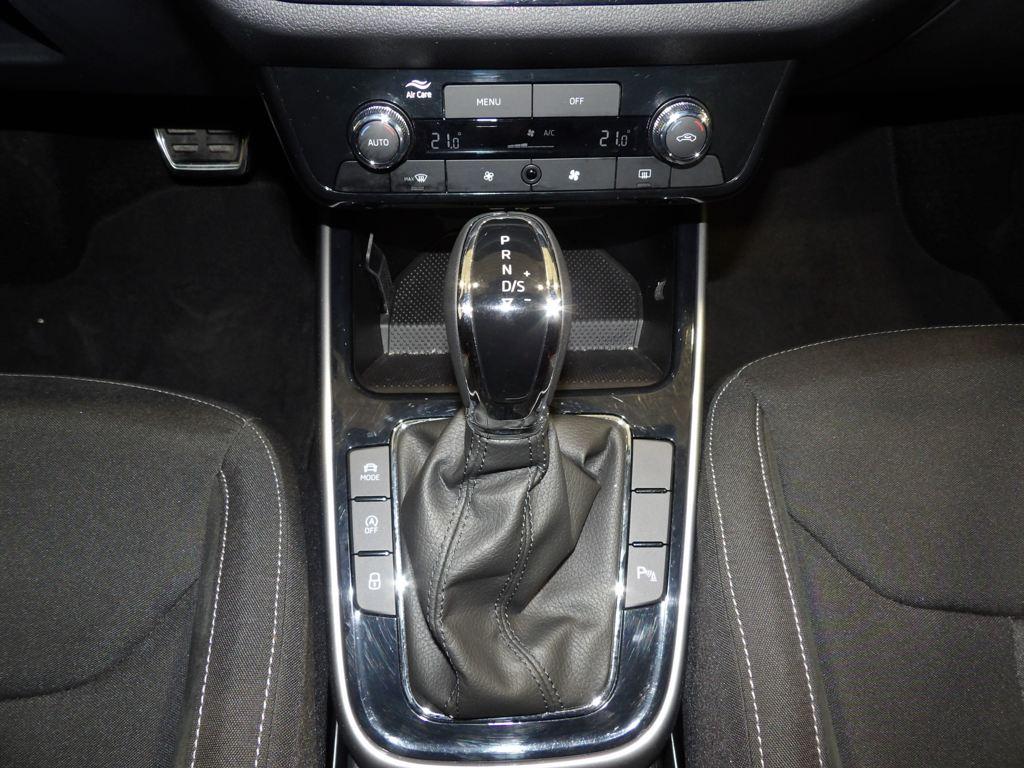 Skoda Fabia 1.0 TSI Design DSG 85 KW (115 CV) - 10