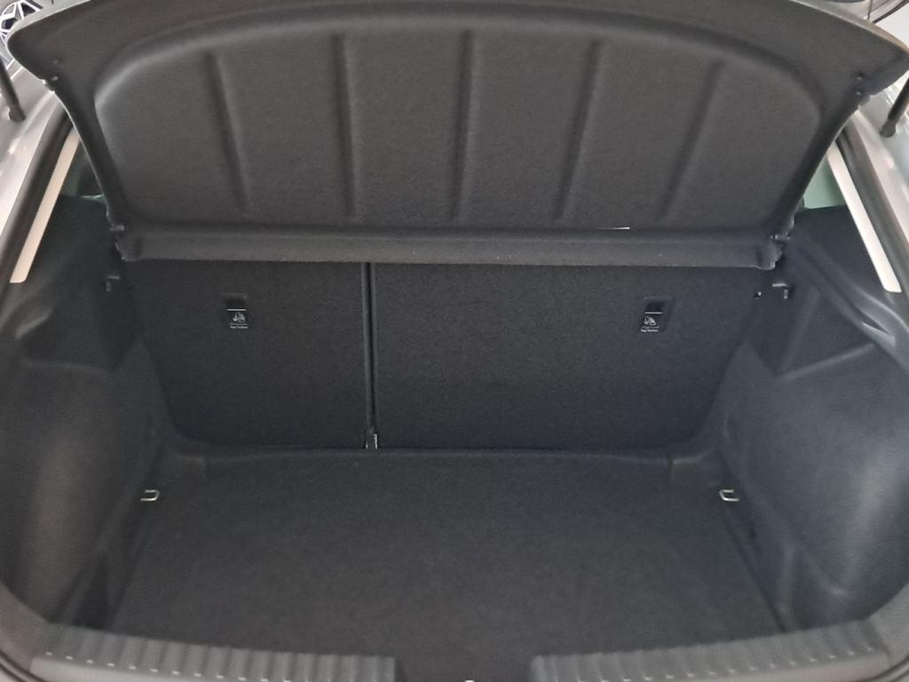 SEAT León 1.0 TSI S&S Style Go S 81 kW (110 CV) - 6