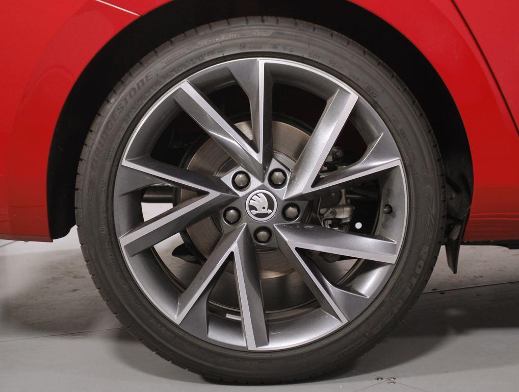 Skoda Superb 1.4 TSI iV P-HEV Sport Line DSG 160 kW (218 CV) - 7