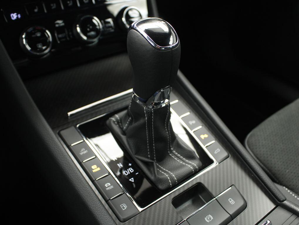 Skoda Superb 1.4 TSI iV P-HEV Sport Line DSG 160 kW (218 CV) - 9