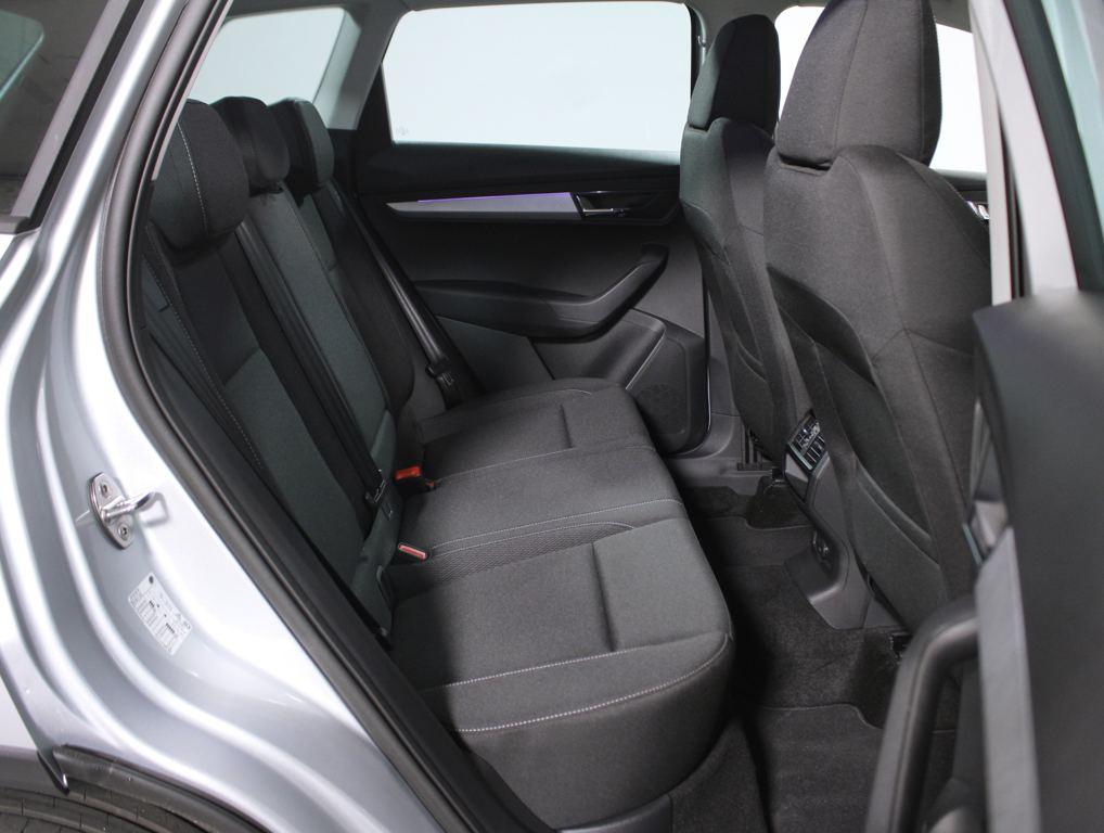 Skoda Karoq 1.5 TSI ACT Design DSG 110 kW (150 CV) - 5