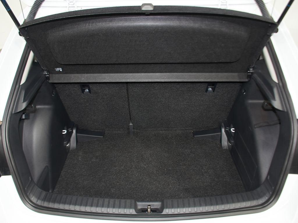 Skoda Fabia 1.0 MPI Selection 59 kW (80 CV) - 6