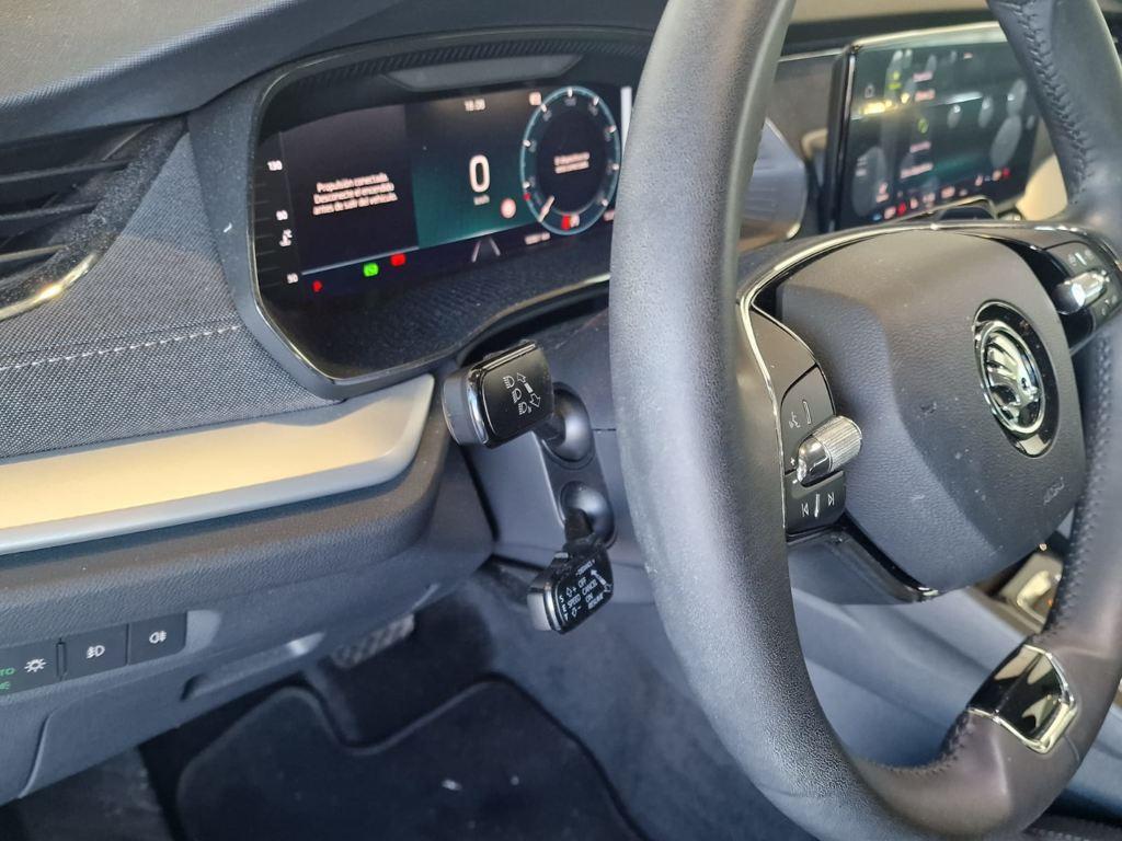 Skoda Octavia 2.0 TDI Selection DSG 110 kW (150 CV) - 10