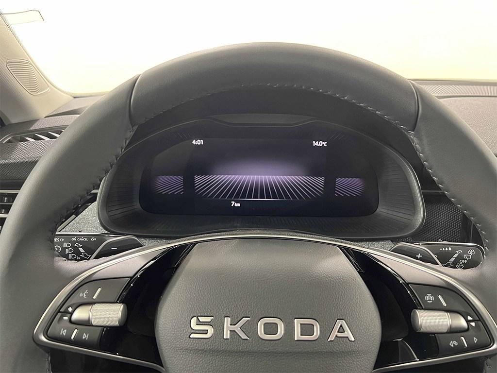 Skoda Kamiq 1.0 TSI Selection DSG 85 kW (115 CV) - 11