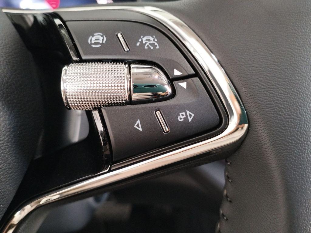 Skoda Octavia 1.5 TSI m-HEV Selection DSG 110 kW (150 CV) - 11