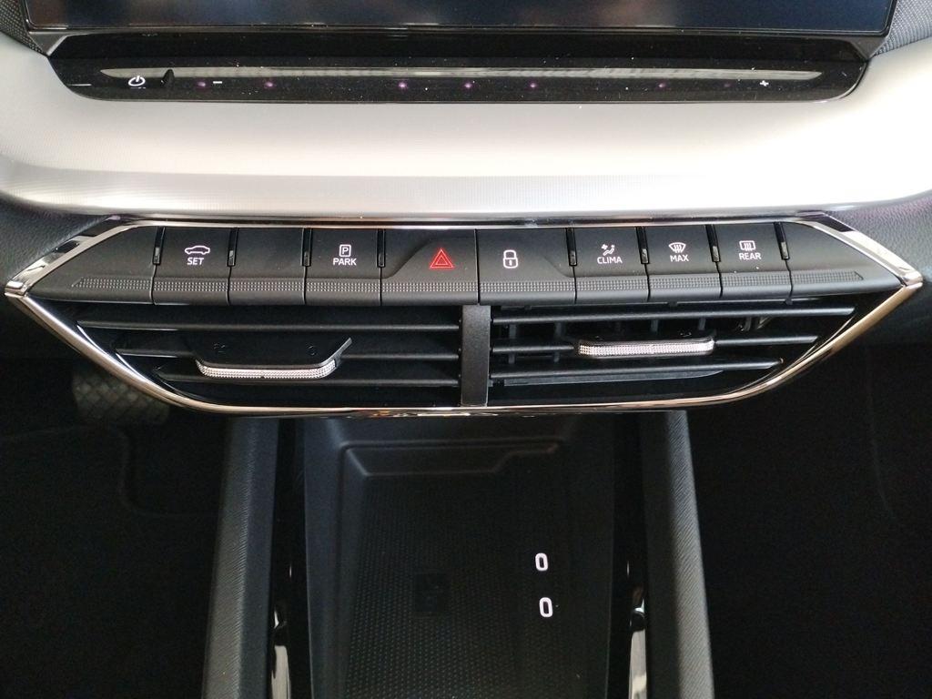 Skoda Octavia 1.5 TSI m-HEV Selection DSG 110 kW (150 CV) - 14