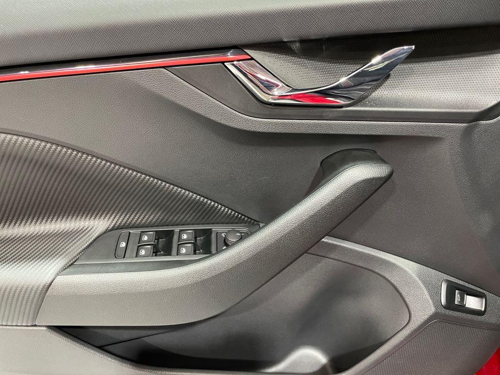 Skoda Kamiq 1.0 TSI Monte Carlo DSG 85 kW (115 CV) - 9