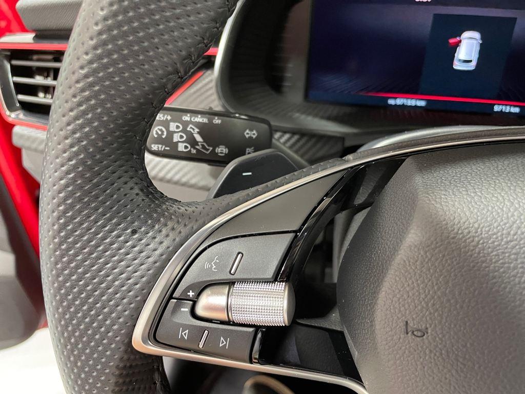 Skoda Kamiq 1.0 TSI Monte Carlo DSG 85 kW (115 CV) - 10