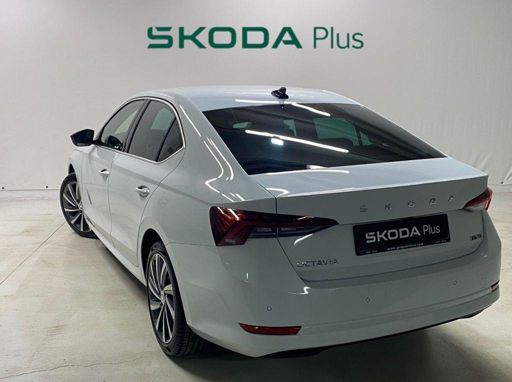 Skoda Octavia 1.5 TSI m-HEV Selection DSG 110 kW (150 CV) - 1