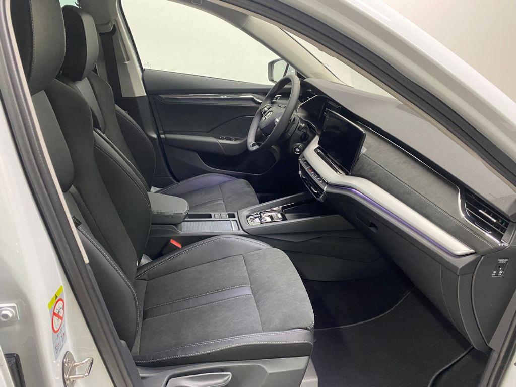 Skoda Octavia 1.5 TSI m-HEV Selection DSG 110 kW (150 CV) - 4