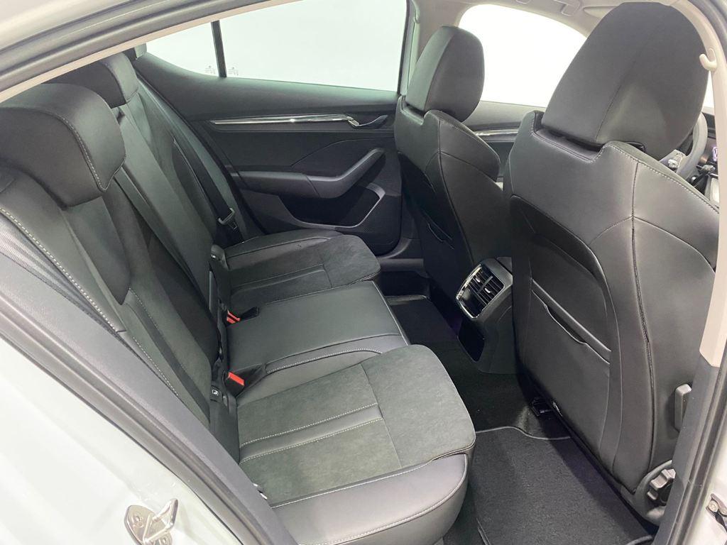 Skoda Octavia 1.5 TSI m-HEV Selection DSG 110 kW (150 CV) - 5