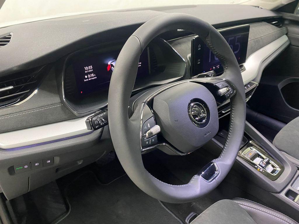 Skoda Octavia 1.5 TSI m-HEV Selection DSG 110 kW (150 CV) - 10