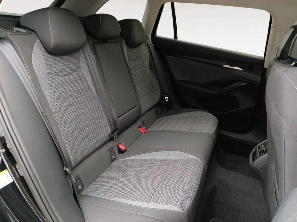 Skoda Superb Combi 1.5 TSI m-HEV Selection DSG 110 kW (150 CV) - 5