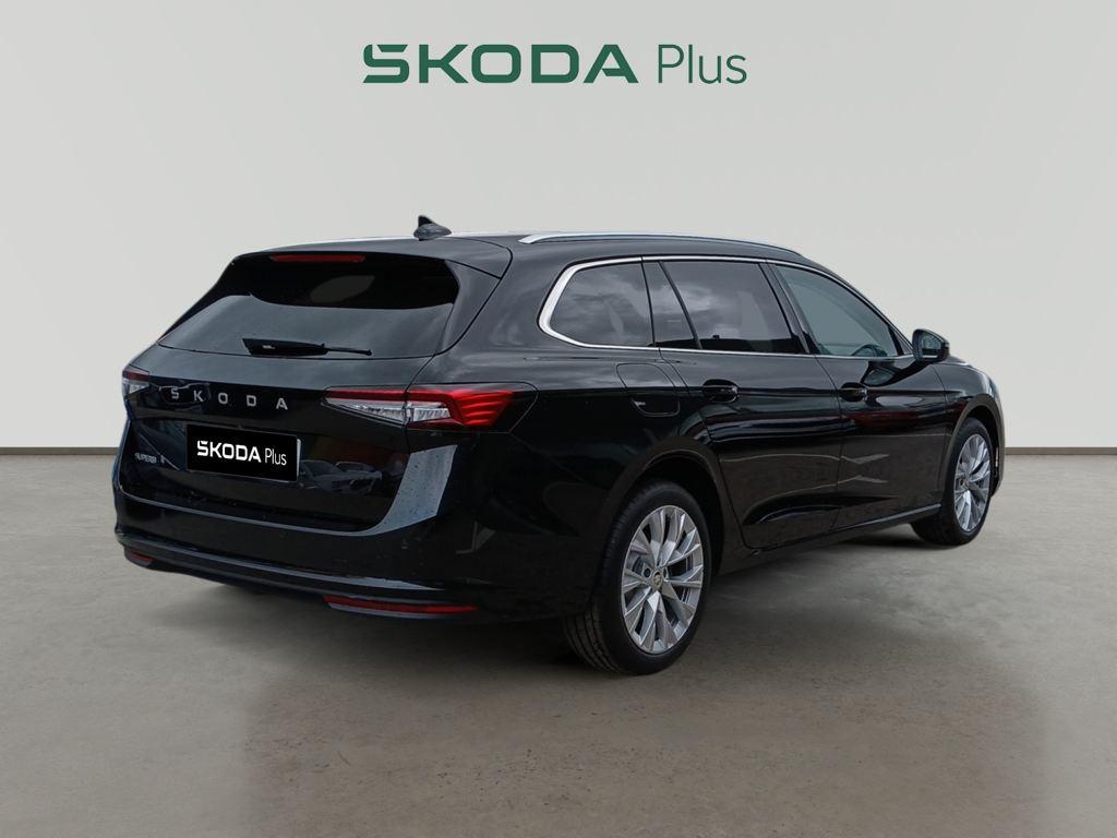 Skoda Superb Combi 1.5 TSI m-HEV Selection DSG 110 kW (150 CV) - 11