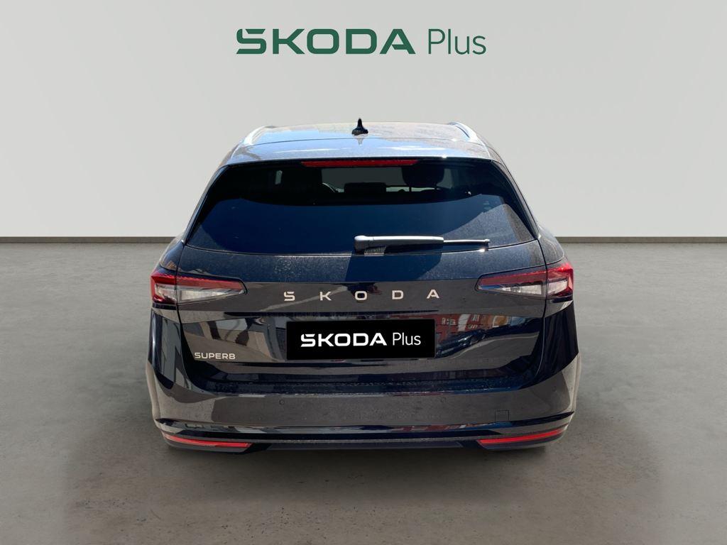 Skoda Superb Combi 1.5 TSI m-HEV Selection DSG 110 kW (150 CV) - 12
