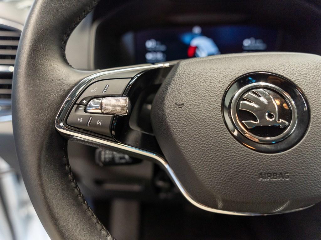 Skoda Karoq 1.5 TSI ACT Selection DSG 110 kW (150 CV) - 8