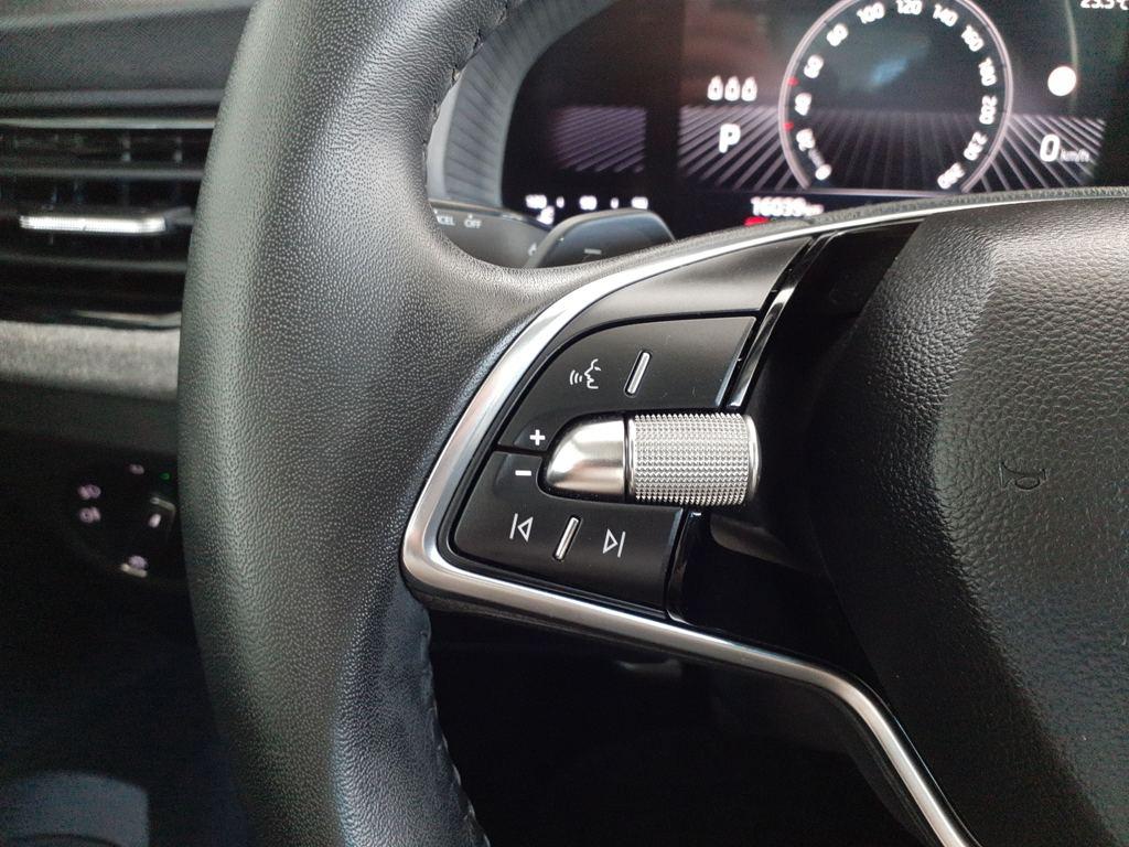 Skoda Scala 1.0 TSI Selection DSG 85 kW (115 CV) - 9