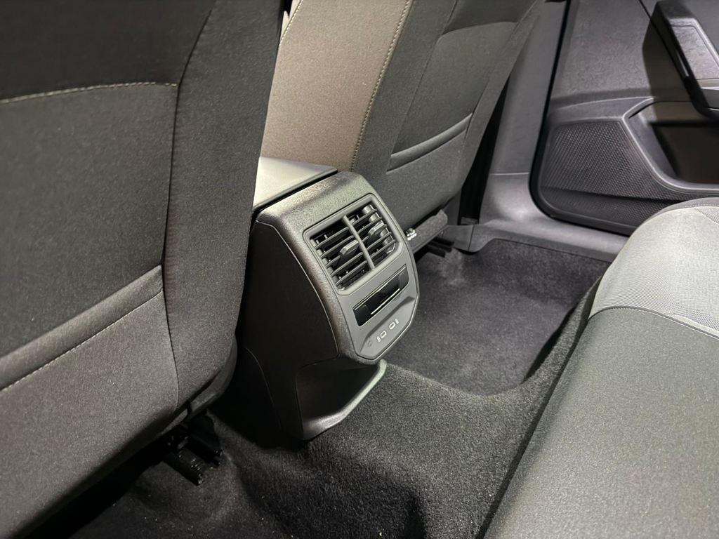 SEAT León 1.5 eTSI S&S Style Special Edition DSG 110 kW (150 CV) - 9