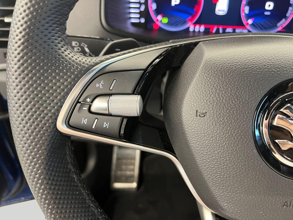 Skoda Karoq 1.5 TSI ACT Sportline DSG 110 kW (150 CV) - 10