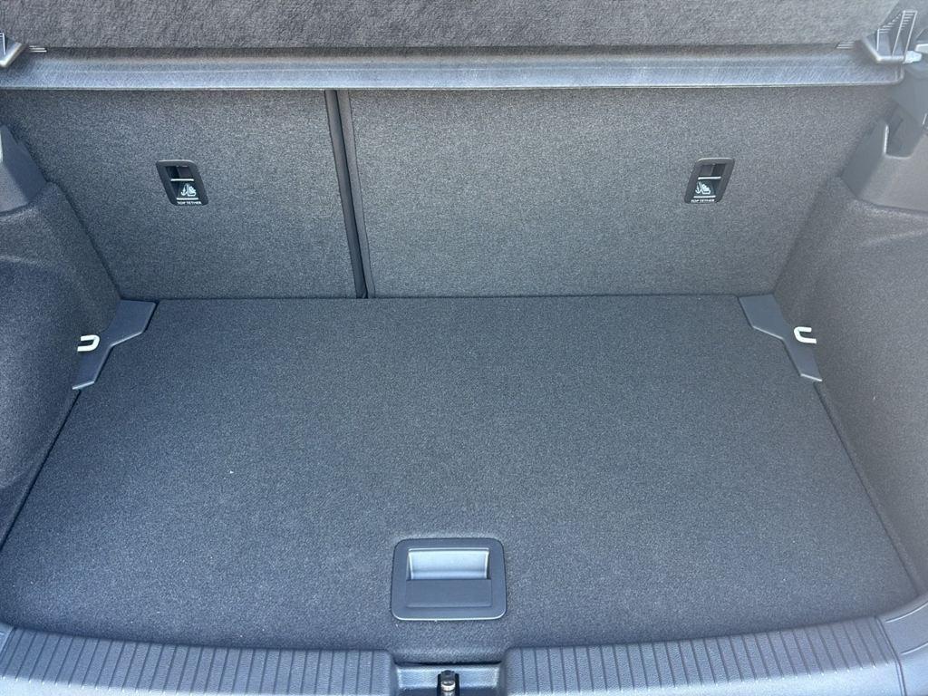 Volkswagen T-Cross R-Line 1.0 TSI 85 kW (116 CV) DSG - 6