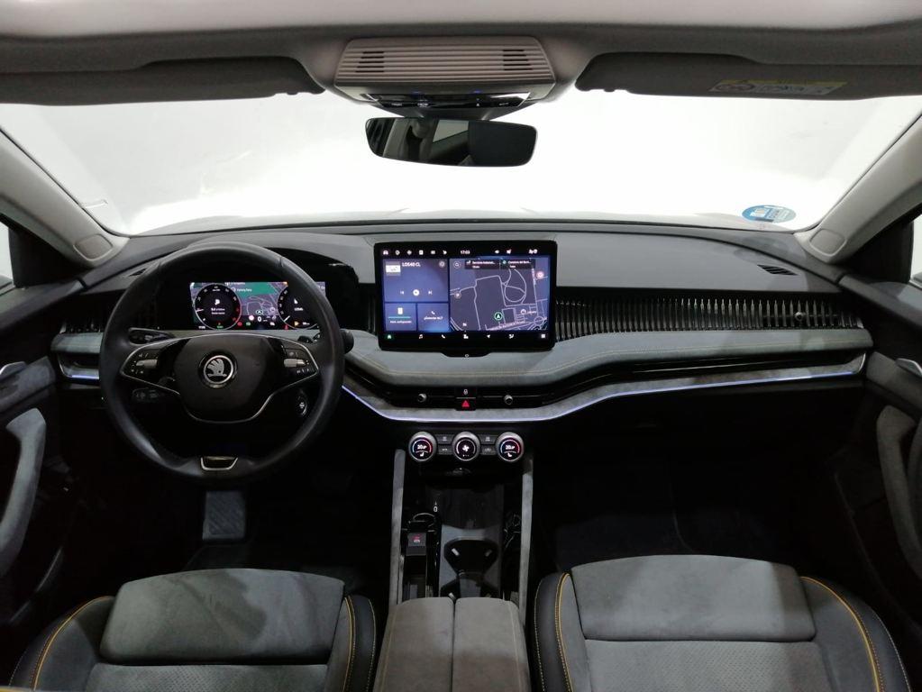 Skoda Superb Combi 1.5 TSI m-HEV Selection DSG 110 kW (150 CV) - 3