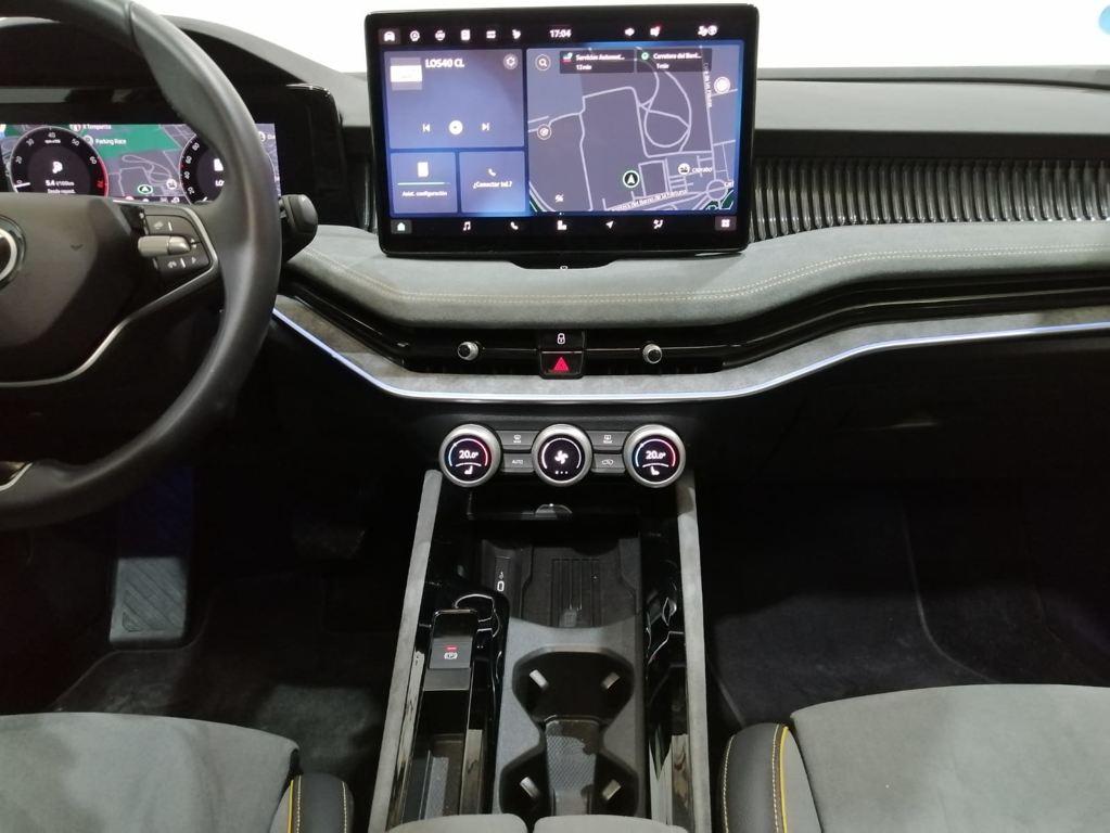 Skoda Superb Combi 1.5 TSI m-HEV Selection DSG 110 kW (150 CV) - 11