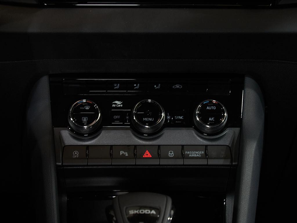 Skoda Karoq 1.5 TSI ACT Selection DSG 110 kW (150 CV) - 12