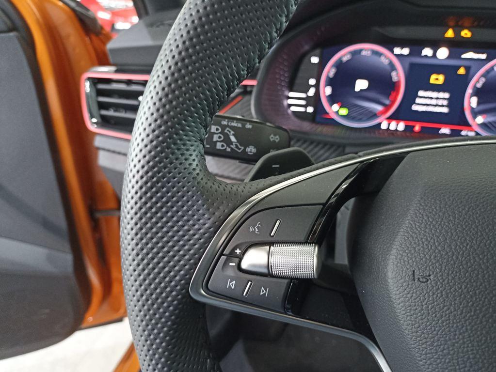 Skoda Kamiq 1.0 TSI Monte Carlo DSG 85 kW (115 CV) - 8