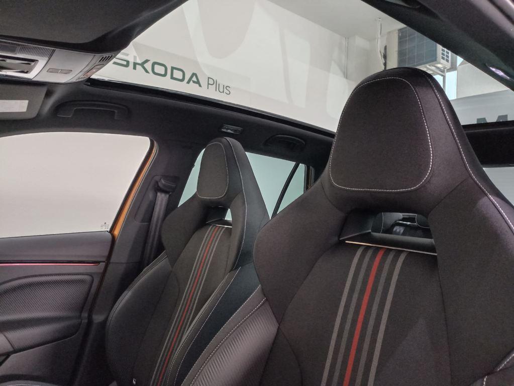 Skoda Kamiq 1.0 TSI Monte Carlo DSG 85 kW (115 CV) - 10