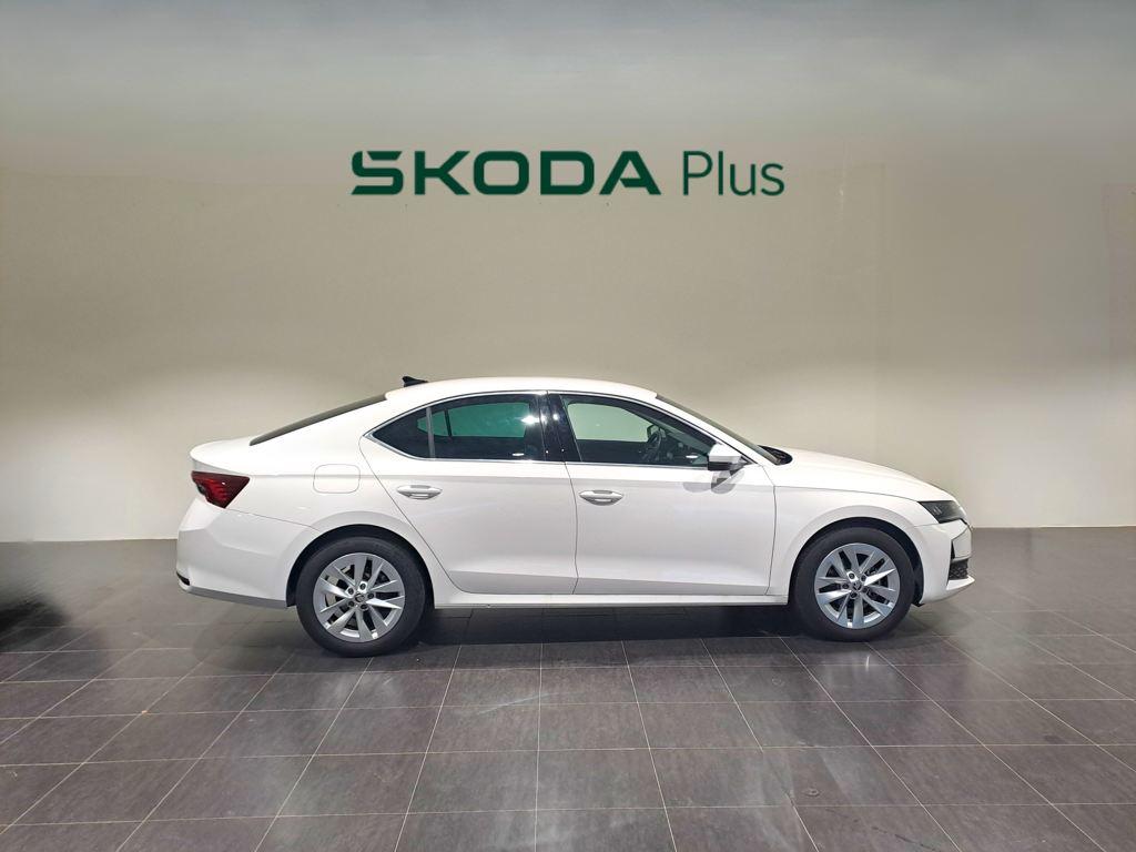 Skoda Octavia 1.5 TSI m-HEV Design DSG 110 kW (150 CV) - 2