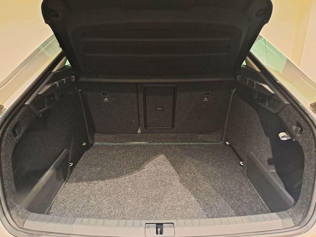 Skoda Octavia 1.5 TSI m-HEV Design DSG 110 kW (150 CV) - 6