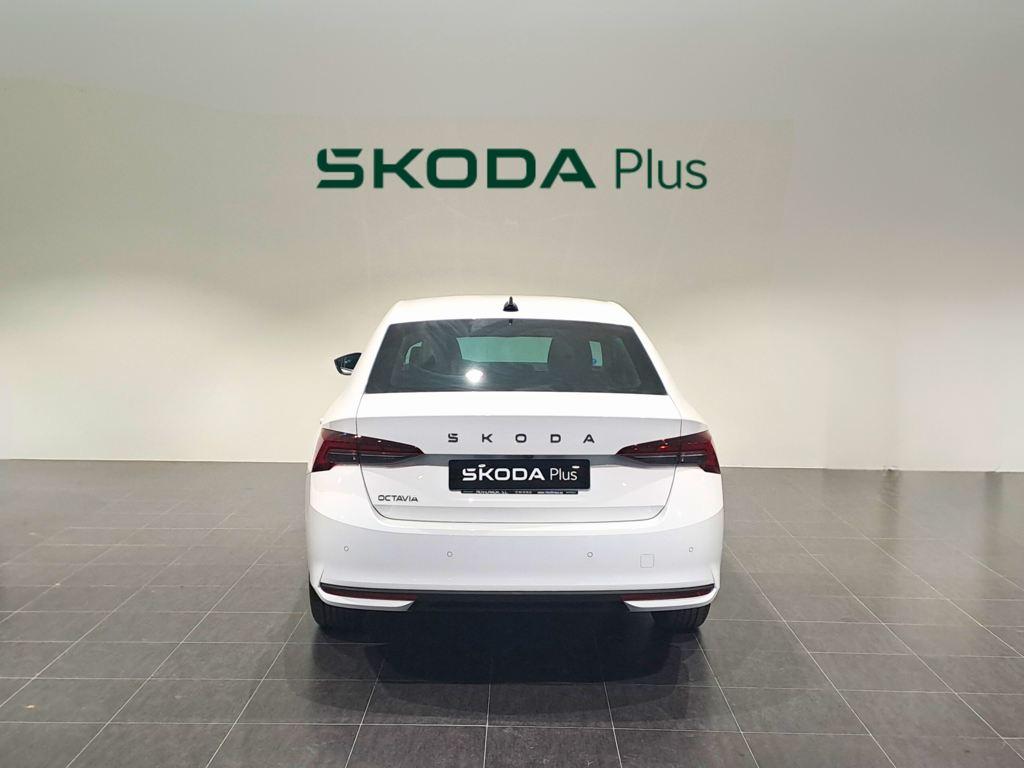 Skoda Octavia 1.5 TSI m-HEV Design DSG 110 kW (150 CV) - 8