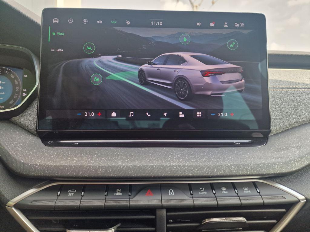 Skoda Octavia 1.5 TSI m-HEV Design DSG 110 kW (150 CV) - 9