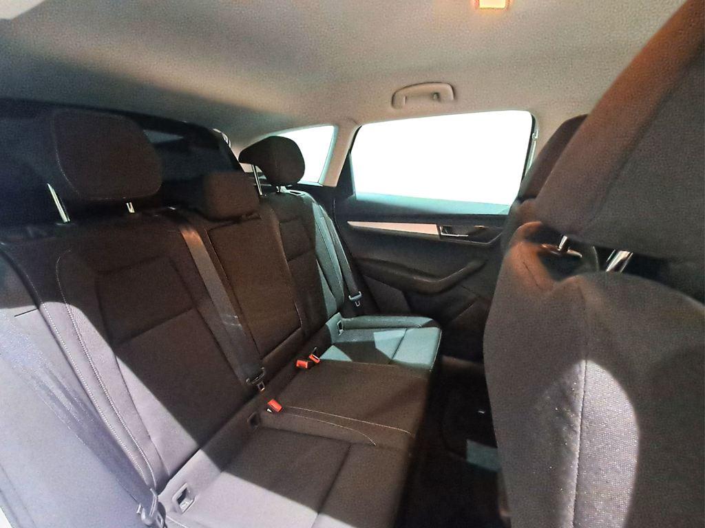 Skoda Karoq 1.5 TSI ACT Selection DSG 110 kW (150 CV) - 5