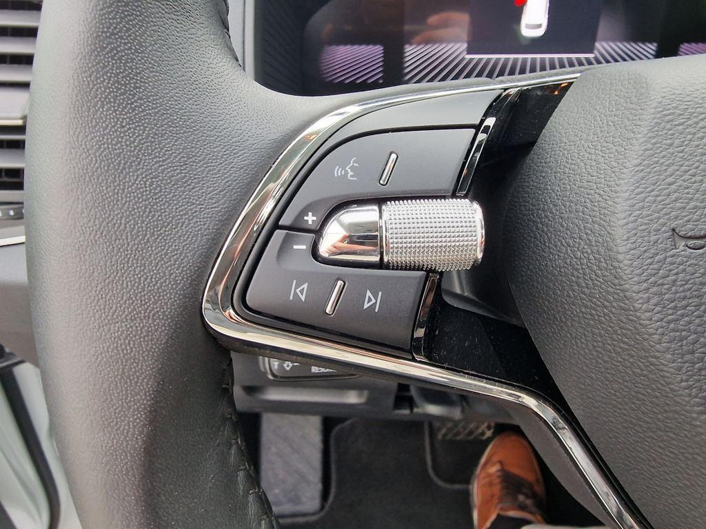 Skoda Karoq 1.5 TSI ACT Selection DSG 110 kW (150 CV) - 10