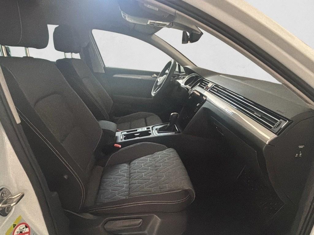 Volkswagen Passat Variant Executive 2.0 TDI 90 kW (122 CV) DSG - 4