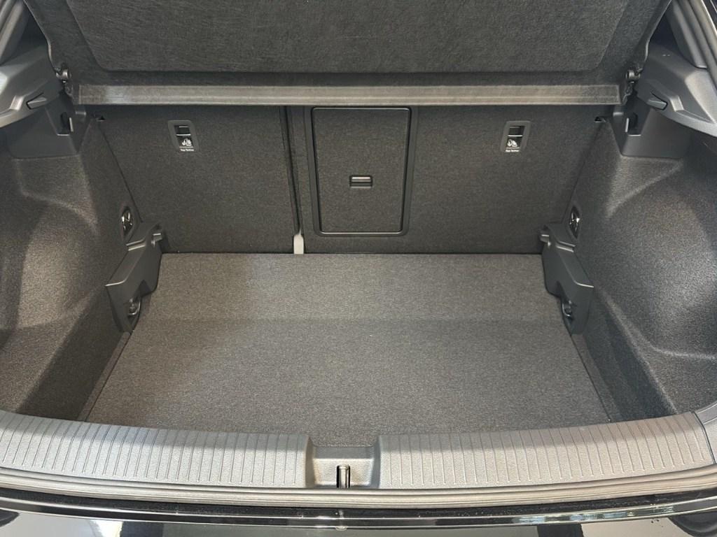 Volkswagen T-Roc Dark Line 1.5 TSI 110 kW (150 CV) DSG - 6