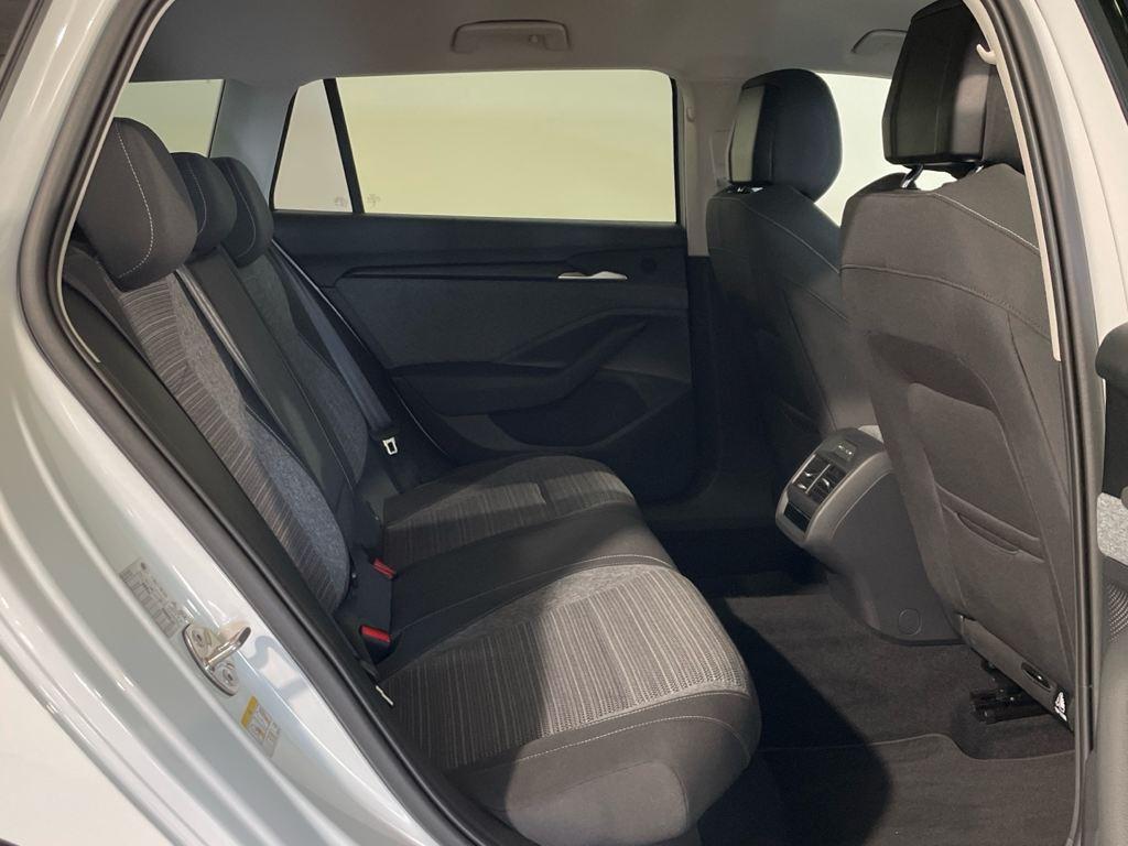 Skoda Superb Combi 1.5 TSI m-HEV Selection DSG 110 kW (150 CV) - 5