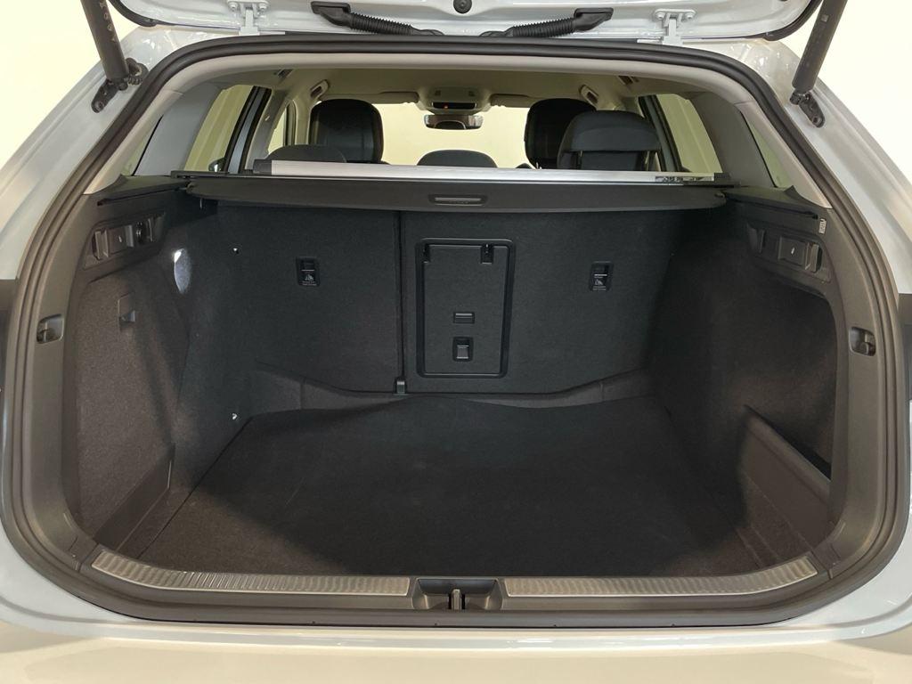 Skoda Superb Combi 1.5 TSI m-HEV Selection DSG 110 kW (150 CV) - 6