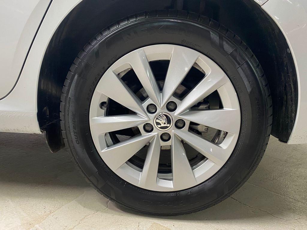 Skoda Scala 1.0 TSI Selection DSG 85 kW (115 CV) - 7